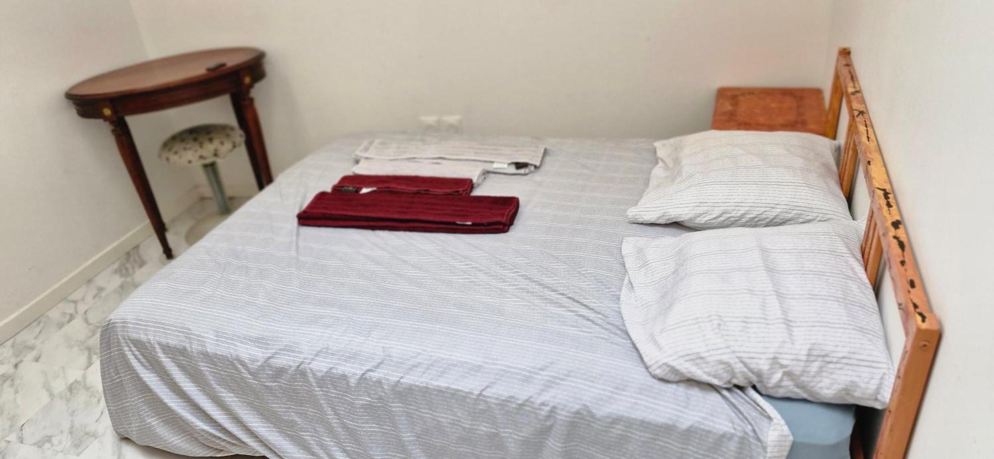 Bed And Breakfast Chez L'Habitant Марсель Номер фото